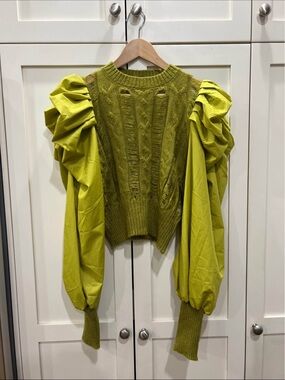 Kate hewko green sweater with cool sleeves